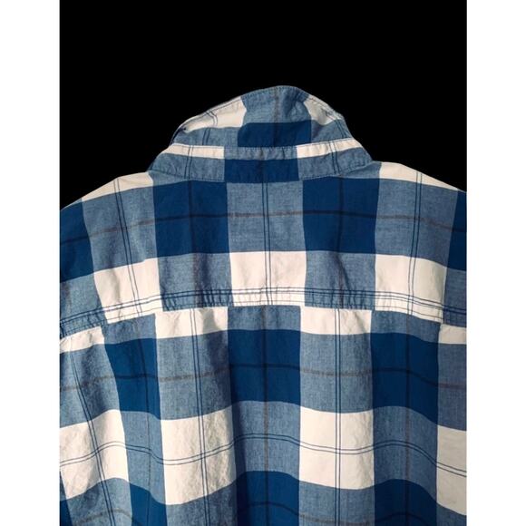 Columbia Sportswear Men’s Short Sleeve Plaid in Blue & White Button-Up Shirt - Picture 9 of 10
